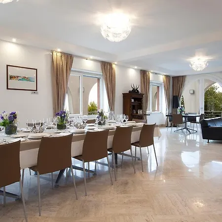 - Daniela Villa Sorrento