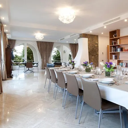 - Daniela Villa Sorrento