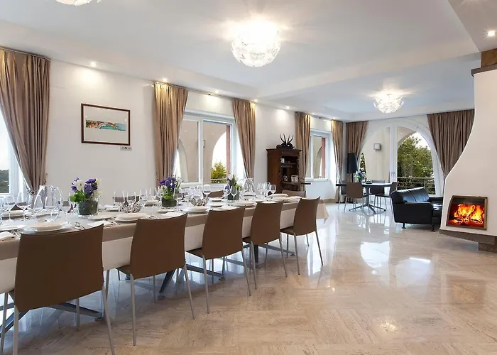 - Daniela Villa Sorrento