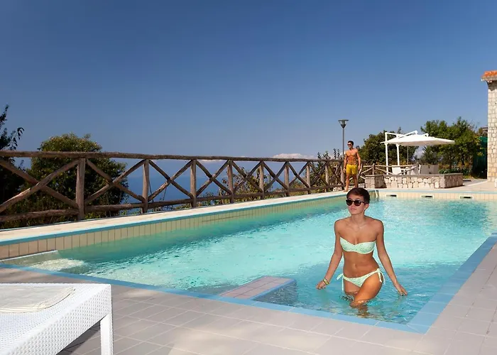 - Daniela Вилла Сорренто