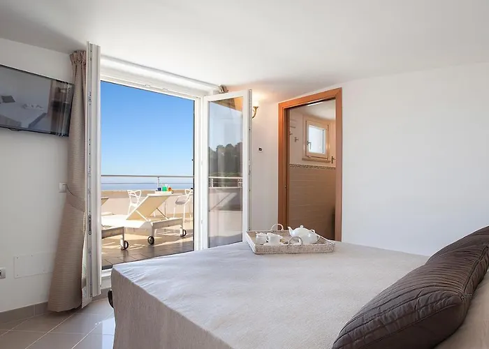 - Daniela * Sorrento